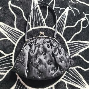Vintage mini beaded coin bag/ snap clutch
